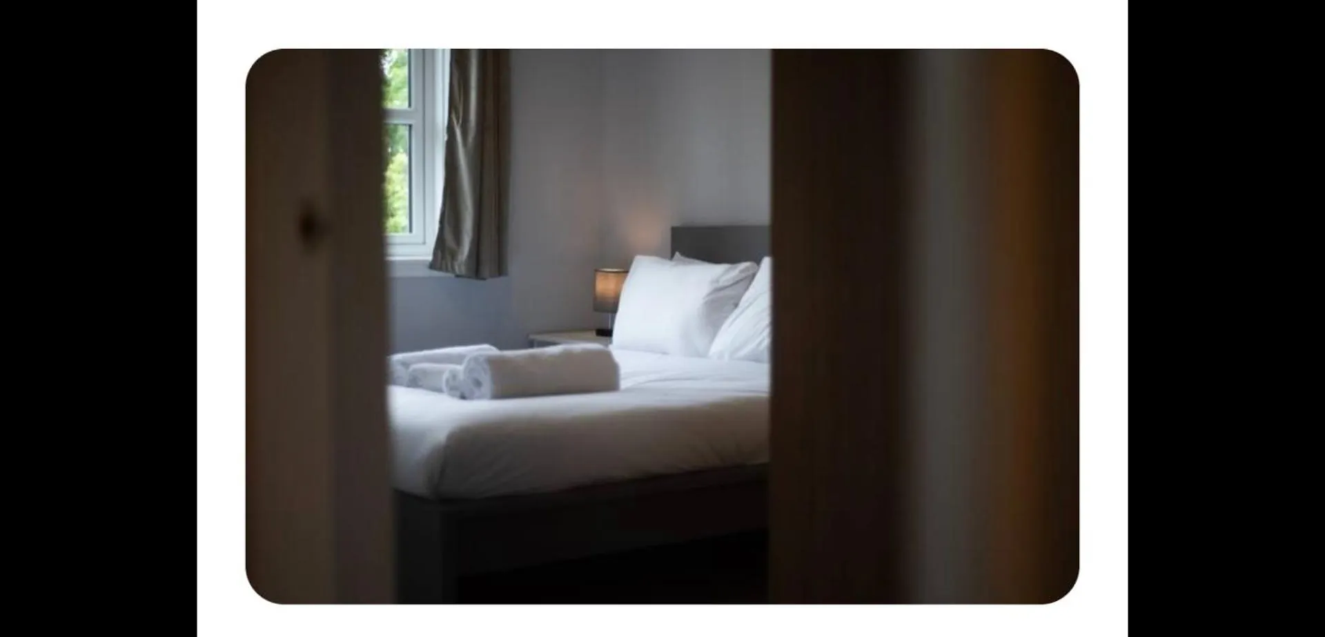 2 Bedroom Central Apartment With Free Parking Sleeps 4 People Edinburgh